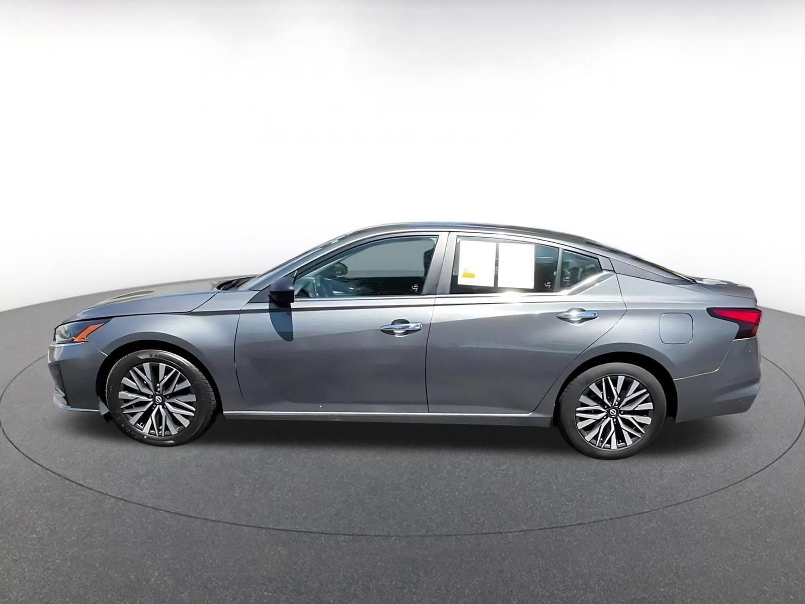 Thumbnail: 2025 Nissan Altima - 8