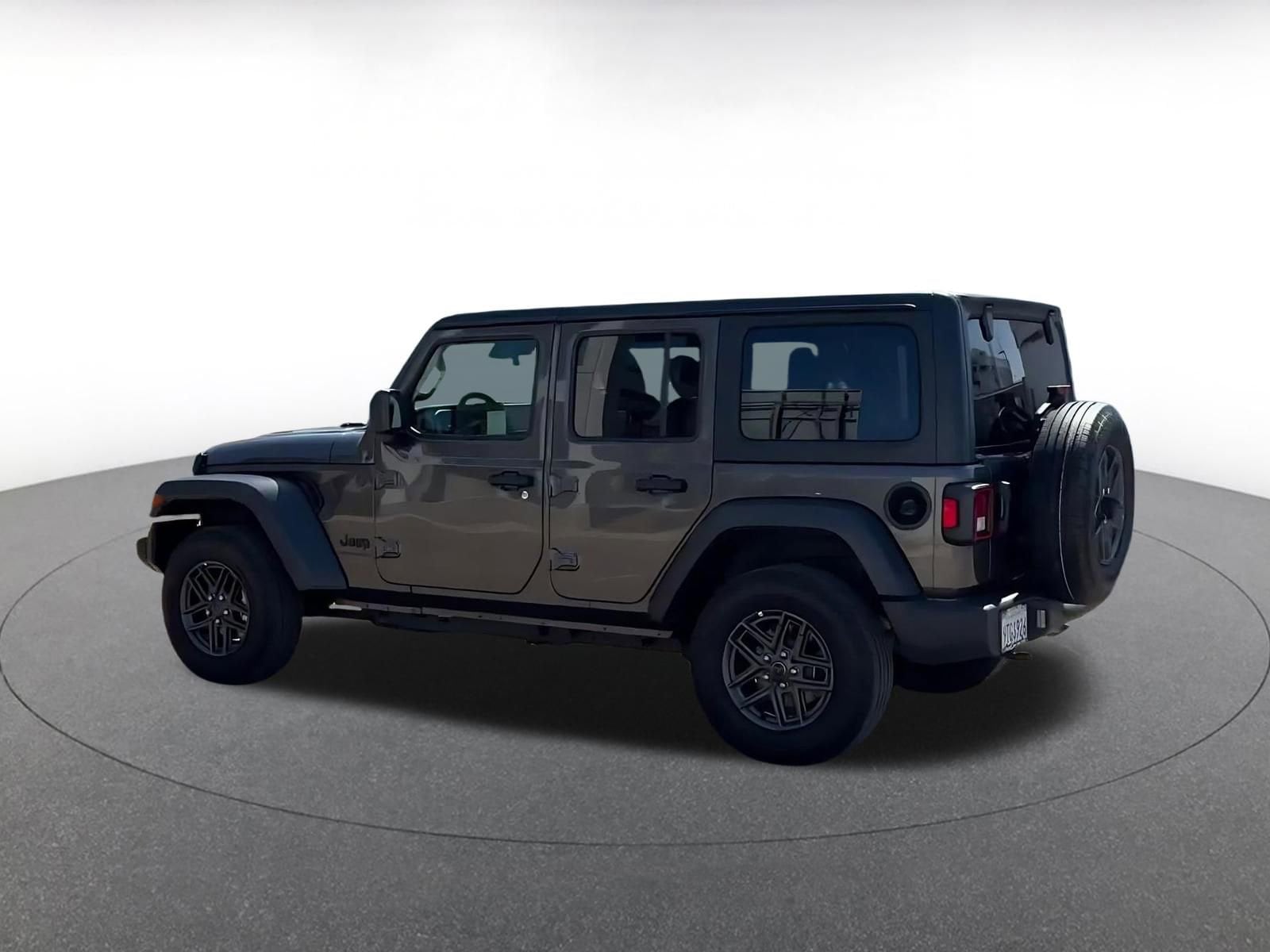 Thumbnail: 2025 Jeep Wrangler - 10