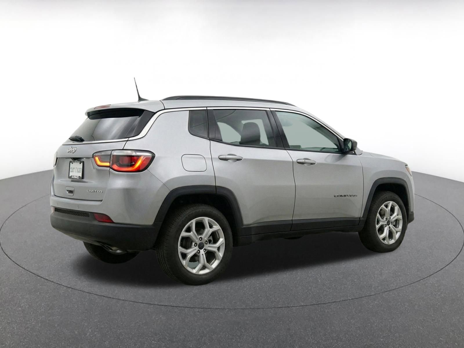Thumbnail: 2025 Jeep Compass - 11