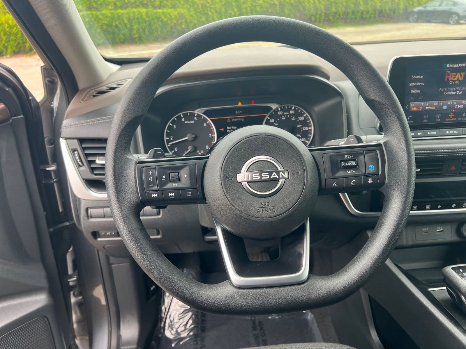2023 Nissan Rogue SV 34