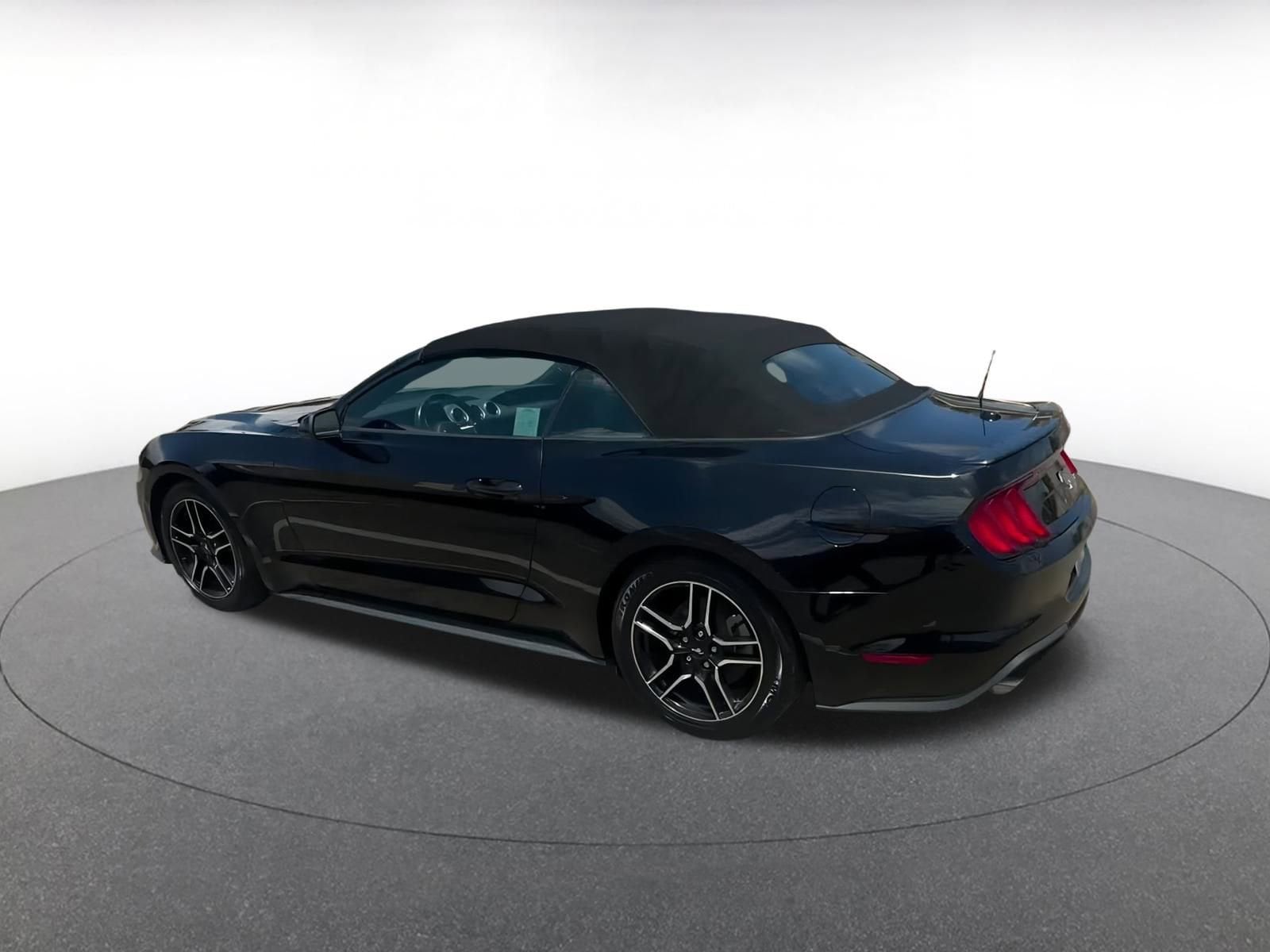 Thumbnail: 2023 Ford Mustang - 10