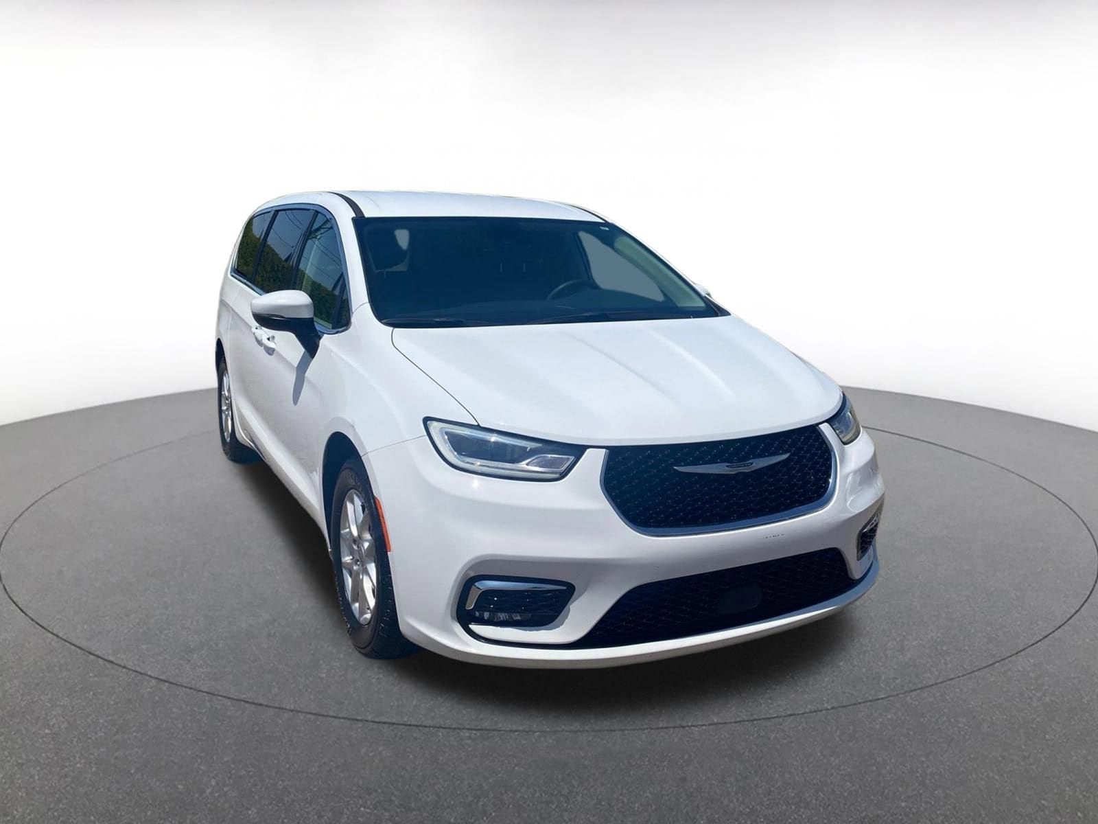 Thumbnail: 2023 Chrysler Pacifica - 1