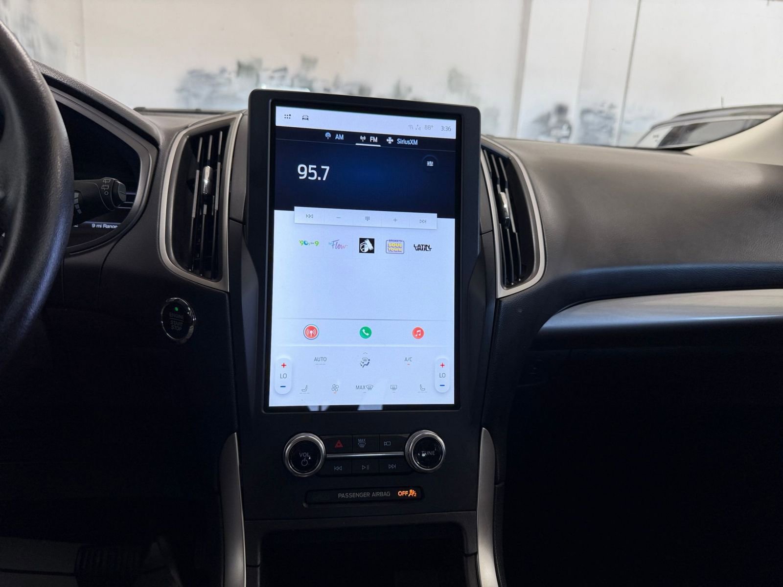 Thumbnail: 2023 Ford Edge - 18