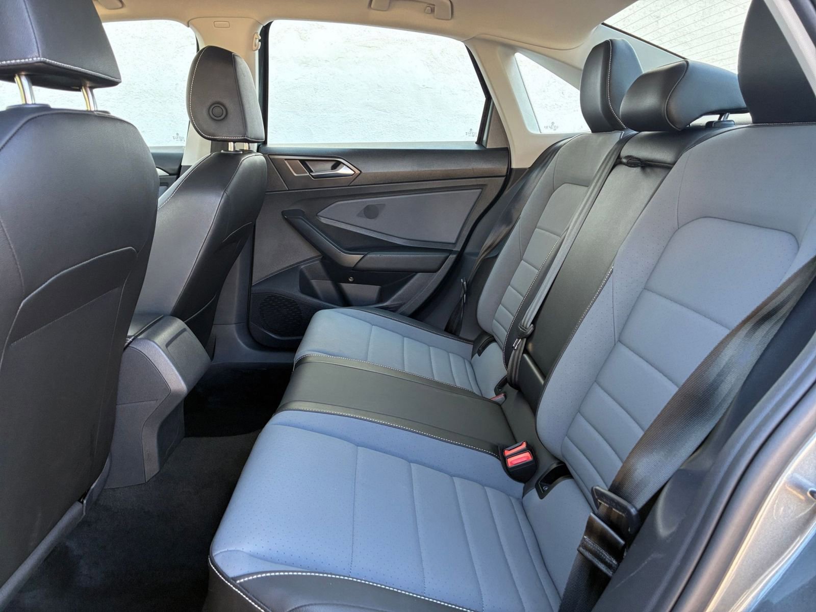 Thumbnail: 2025 Volkswagen Jetta - 25