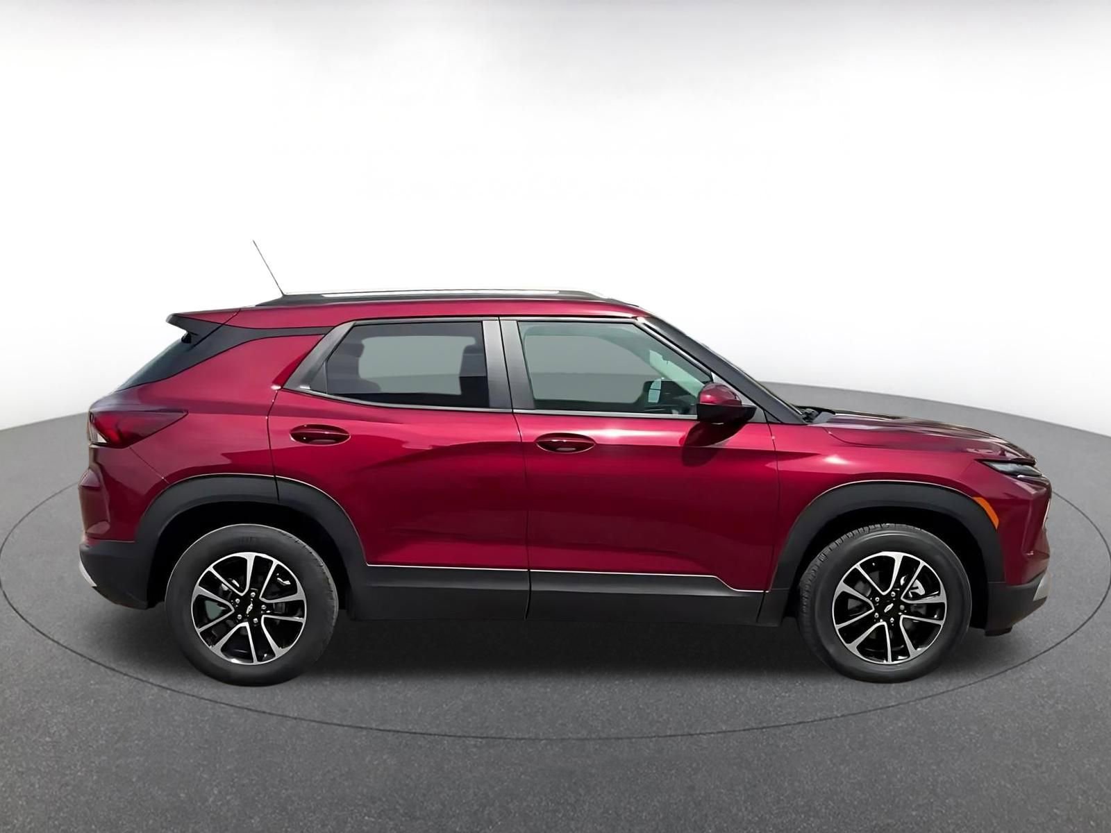 Thumbnail: 2025 Chevrolet TrailBlazer - 16