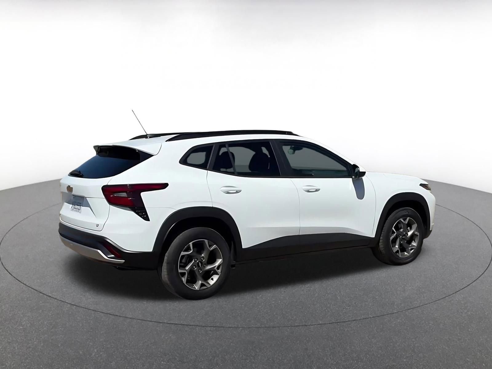 Thumbnail: 2025 Chevrolet Trax - 15