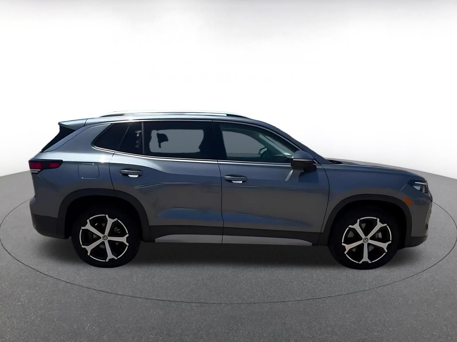 Thumbnail: 2026 Volkswagen Tiguan - 16