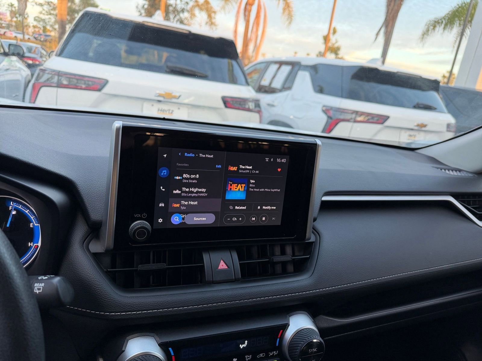 Thumbnail: 2025 Toyota RAV4 - 21