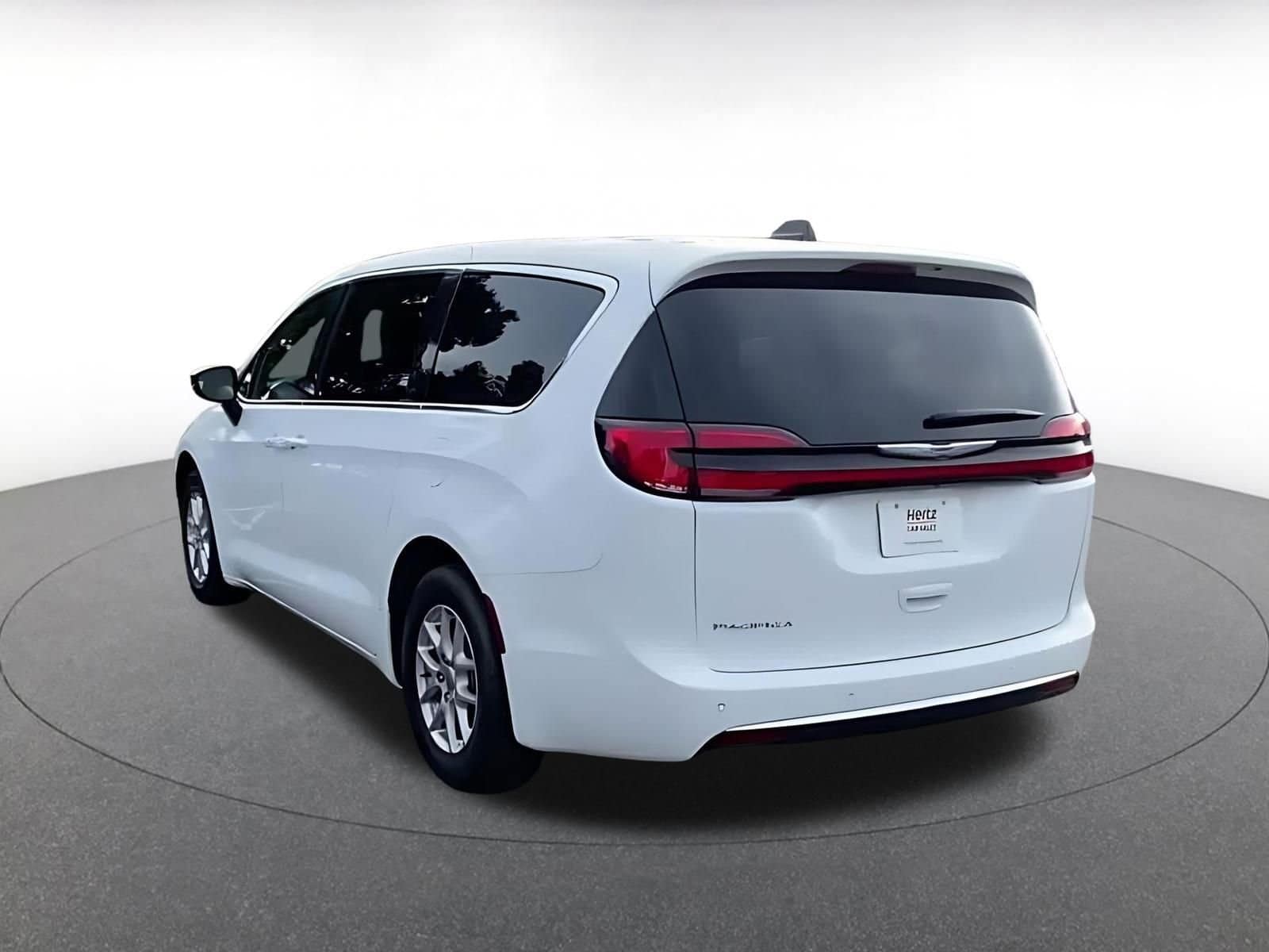 Thumbnail: 2025 Chrysler Pacifica - 11