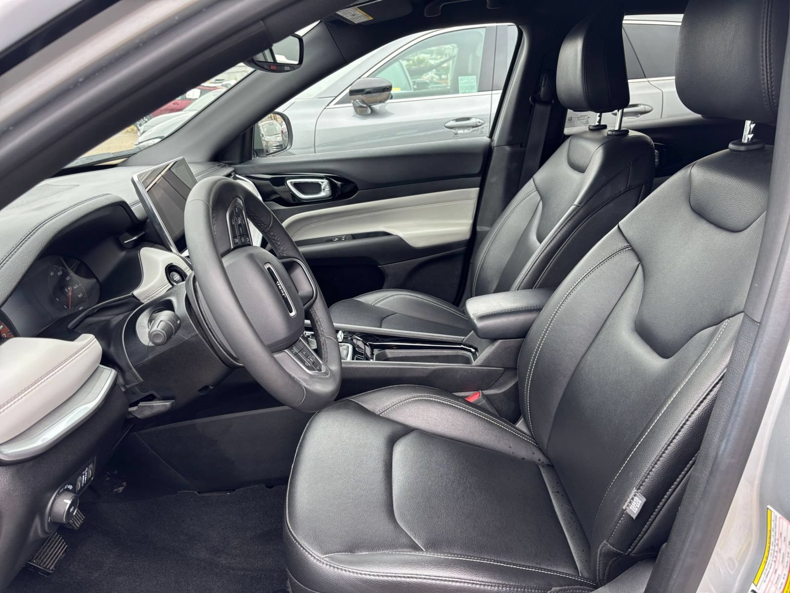 Thumbnail: 2025 Jeep Compass - 27
