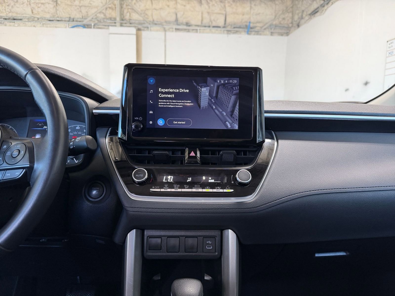 Thumbnail: 2025 Toyota Corolla Cross - 18