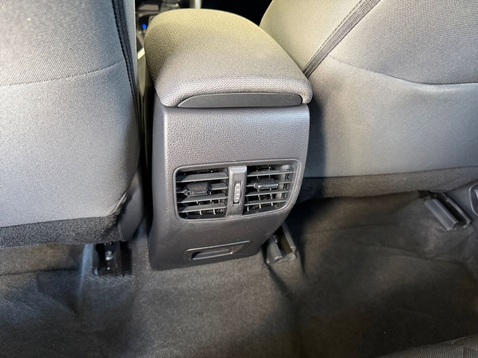 Thumbnail: 2025 Toyota Corolla Cross - 23