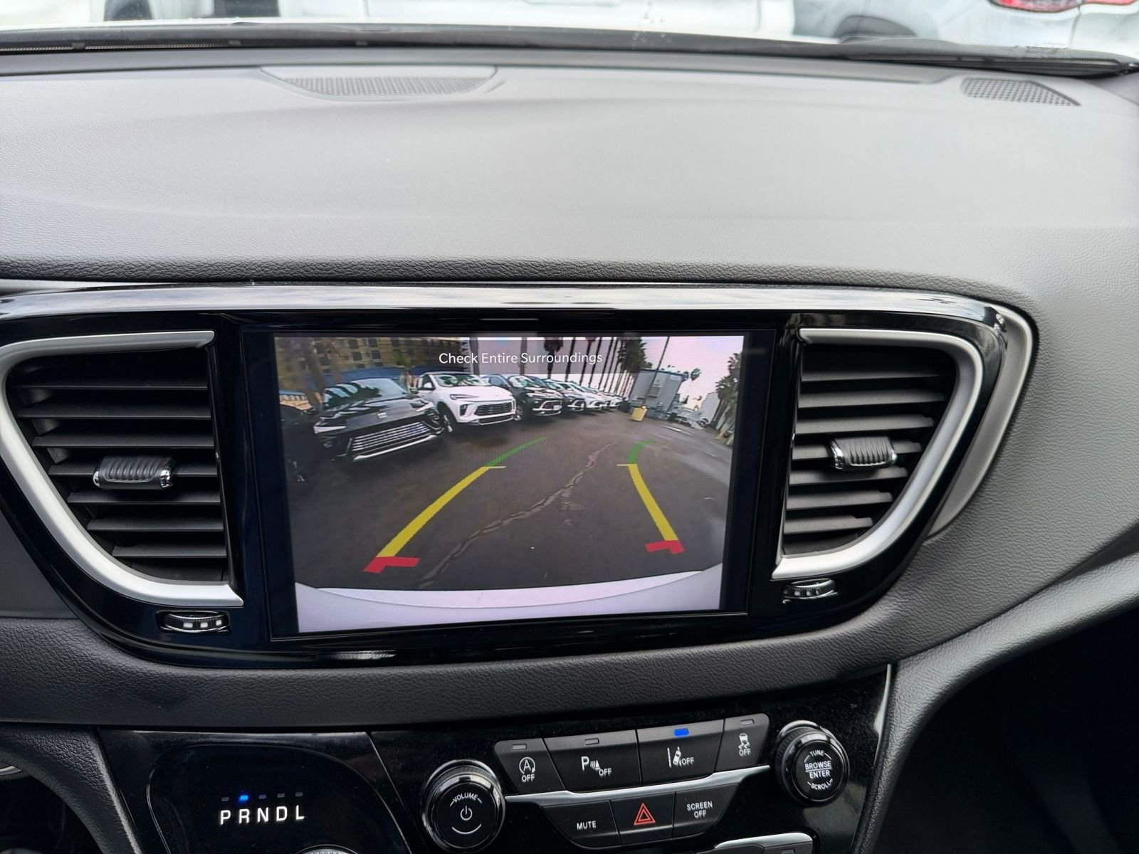 Thumbnail: 2025 Chrysler Pacifica - 25