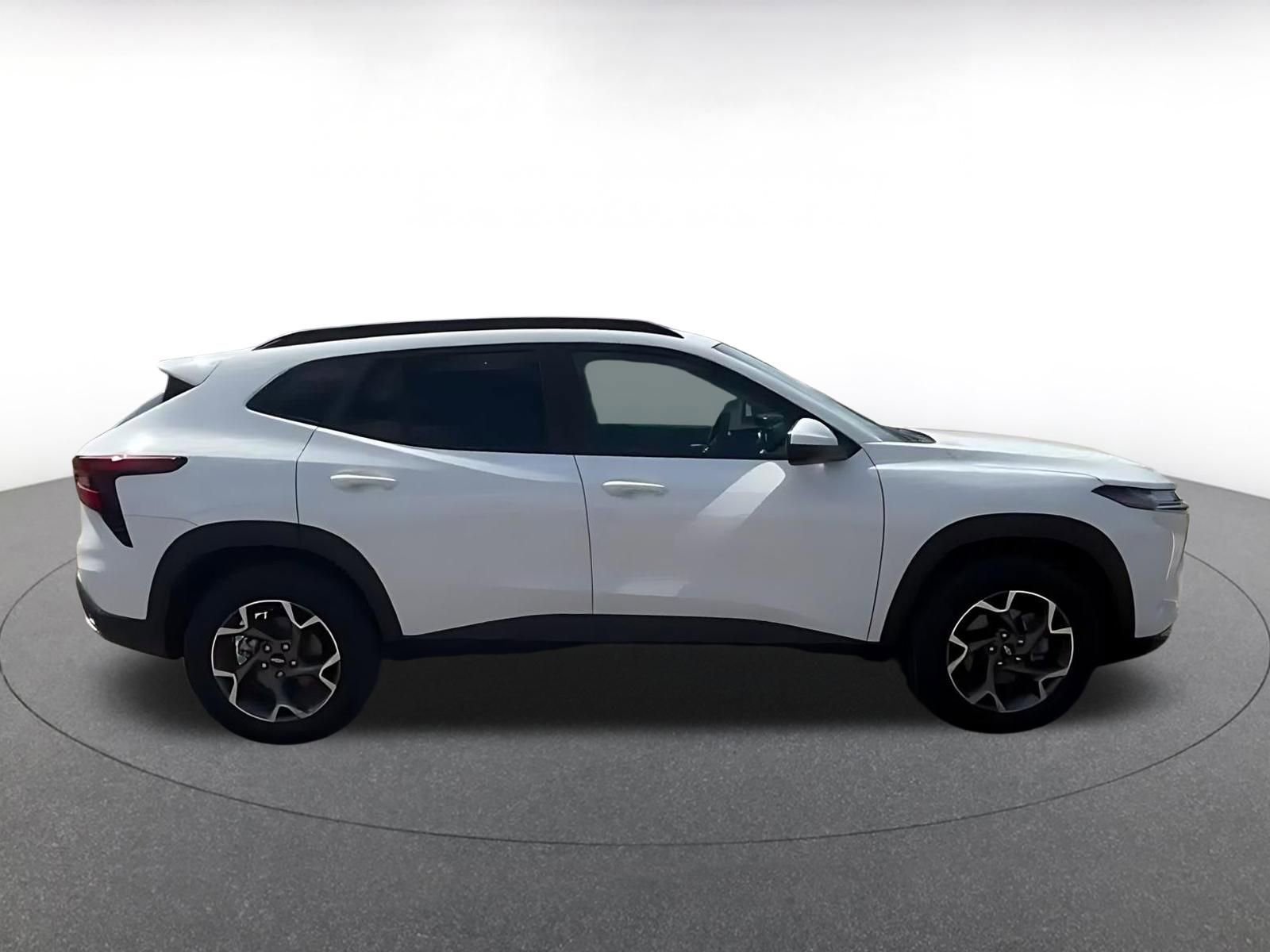 Thumbnail: 2025 Chevrolet Trax - 16