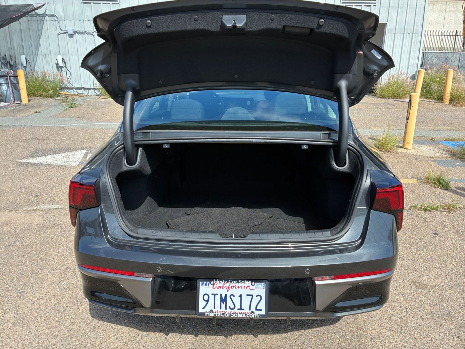 Thumbnail: 2025 Kia K5 - 31