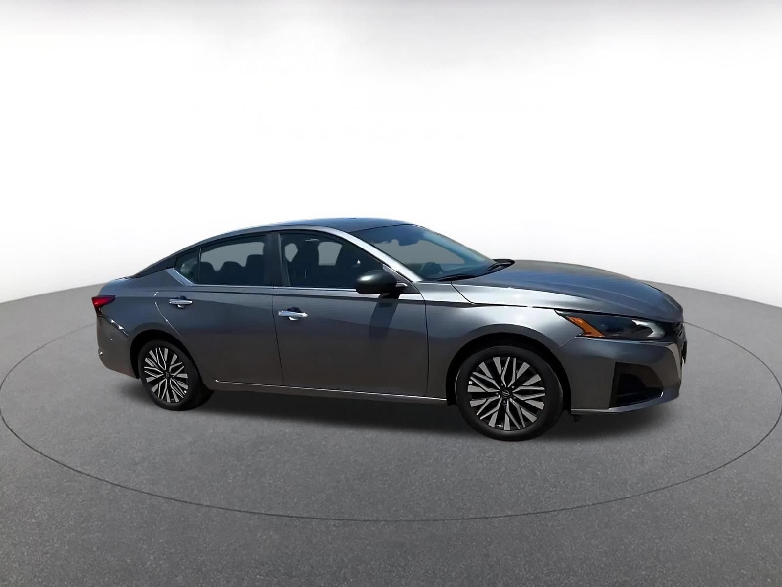 Thumbnail: 2025 Nissan Altima - 2