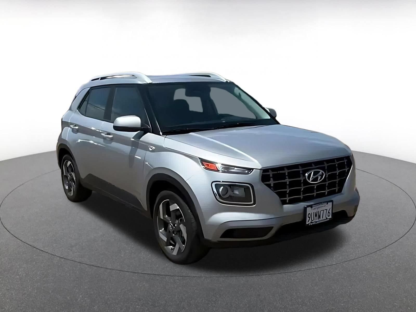 Thumbnail: 2025 Hyundai Venue - 3