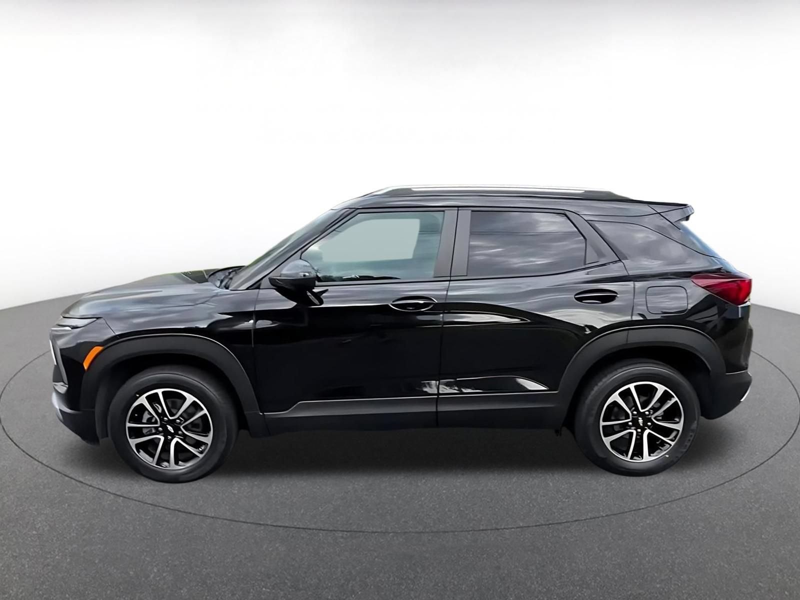 Thumbnail: 2025 Chevrolet TrailBlazer - 9