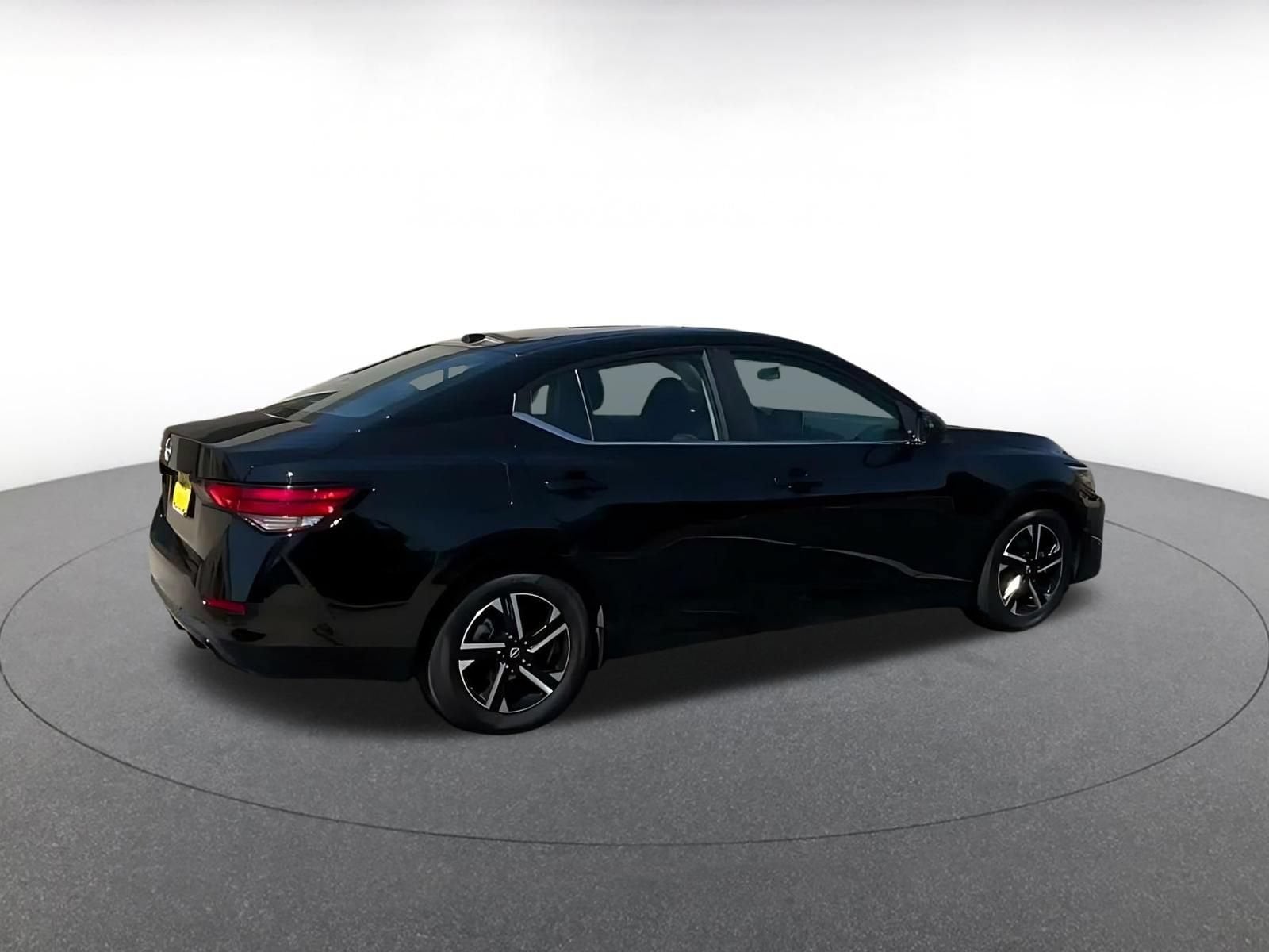 Thumbnail: 2025 Nissan Sentra - 13