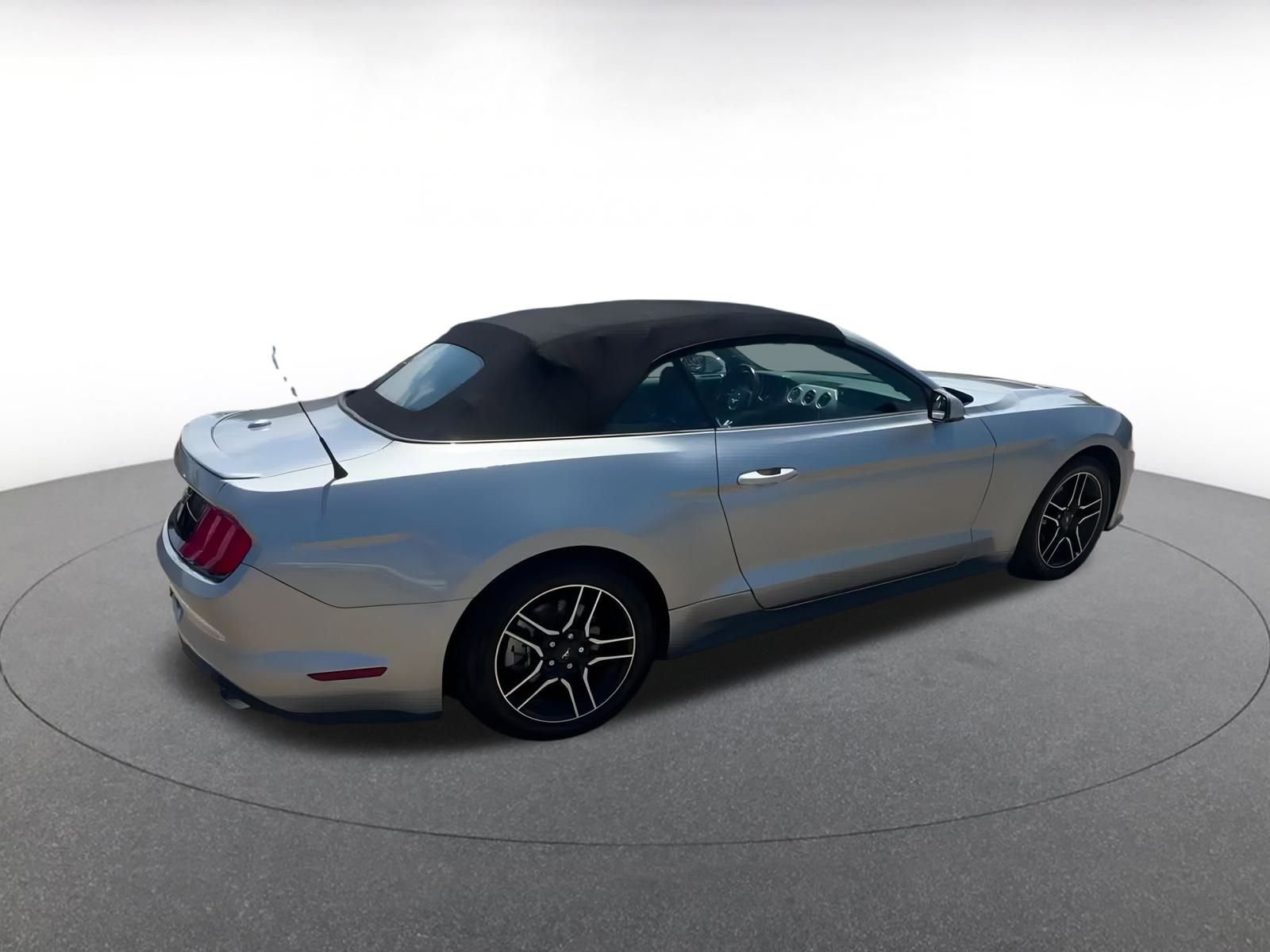 Thumbnail: 2023 Ford Mustang - 15