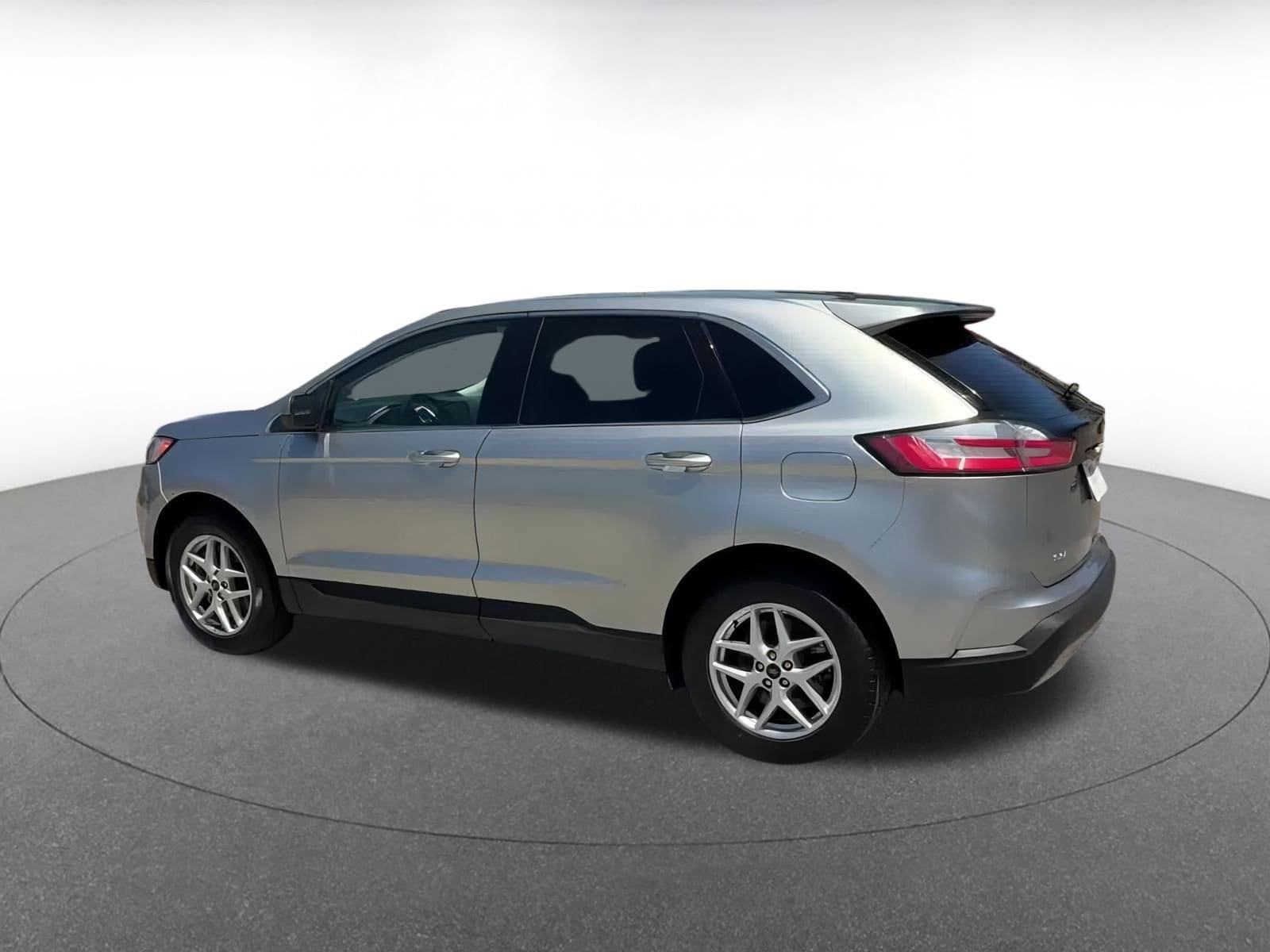 Thumbnail: 2023 Ford Edge - 10