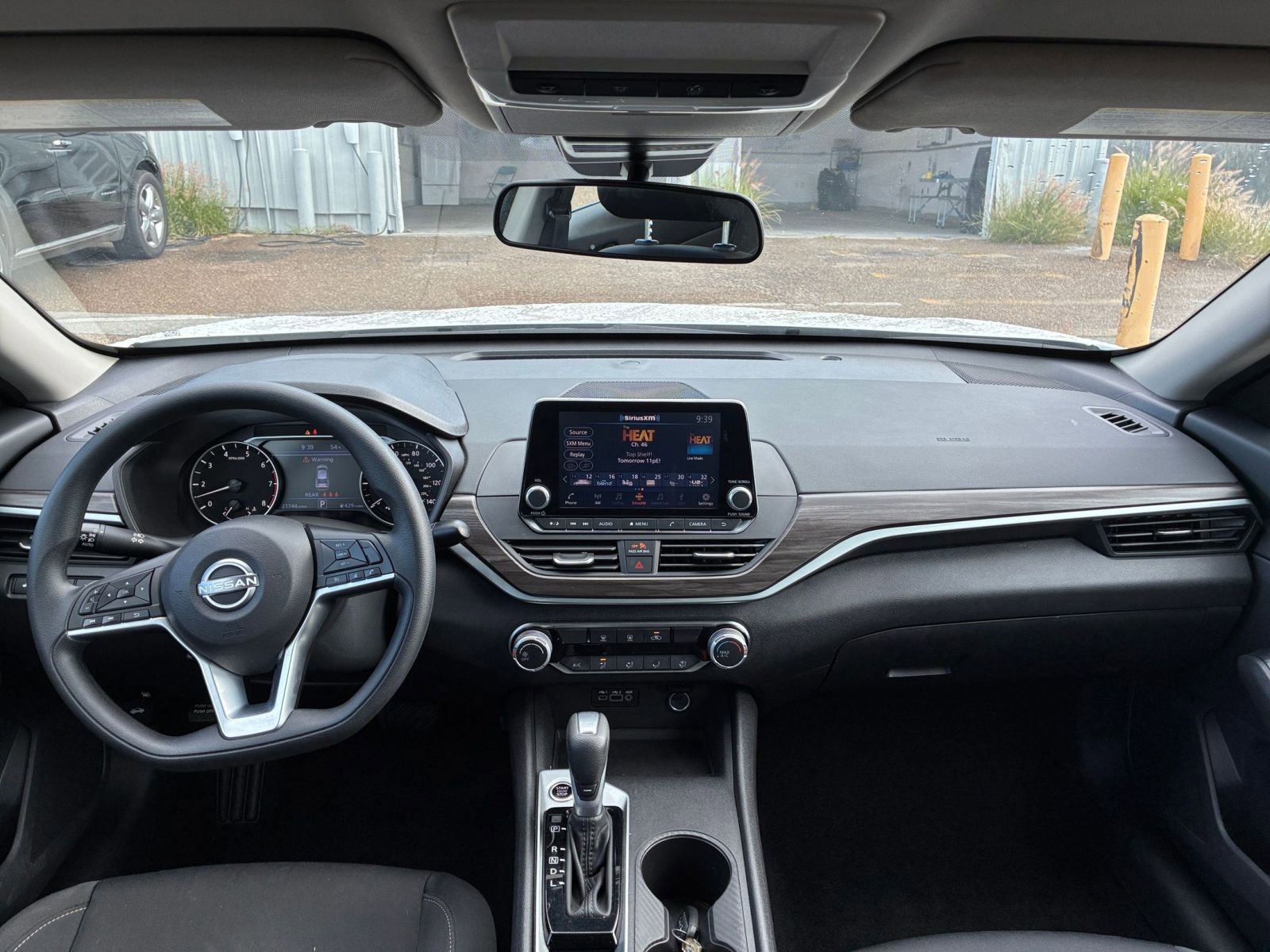 Thumbnail: 2025 Nissan Altima - 33