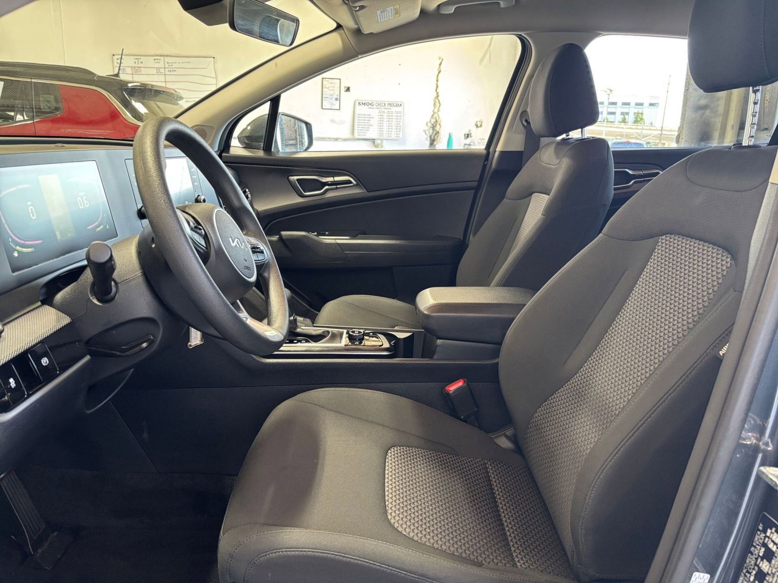 Thumbnail: 2025 Kia Sportage - 25