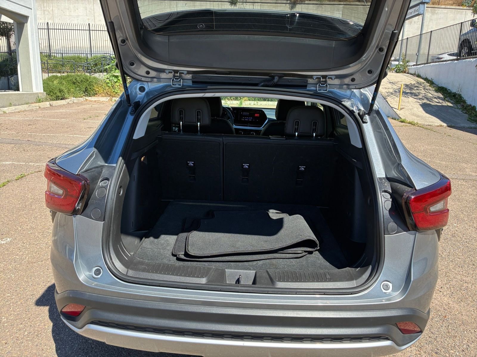 Thumbnail: 2025 Chevrolet Trax - 30