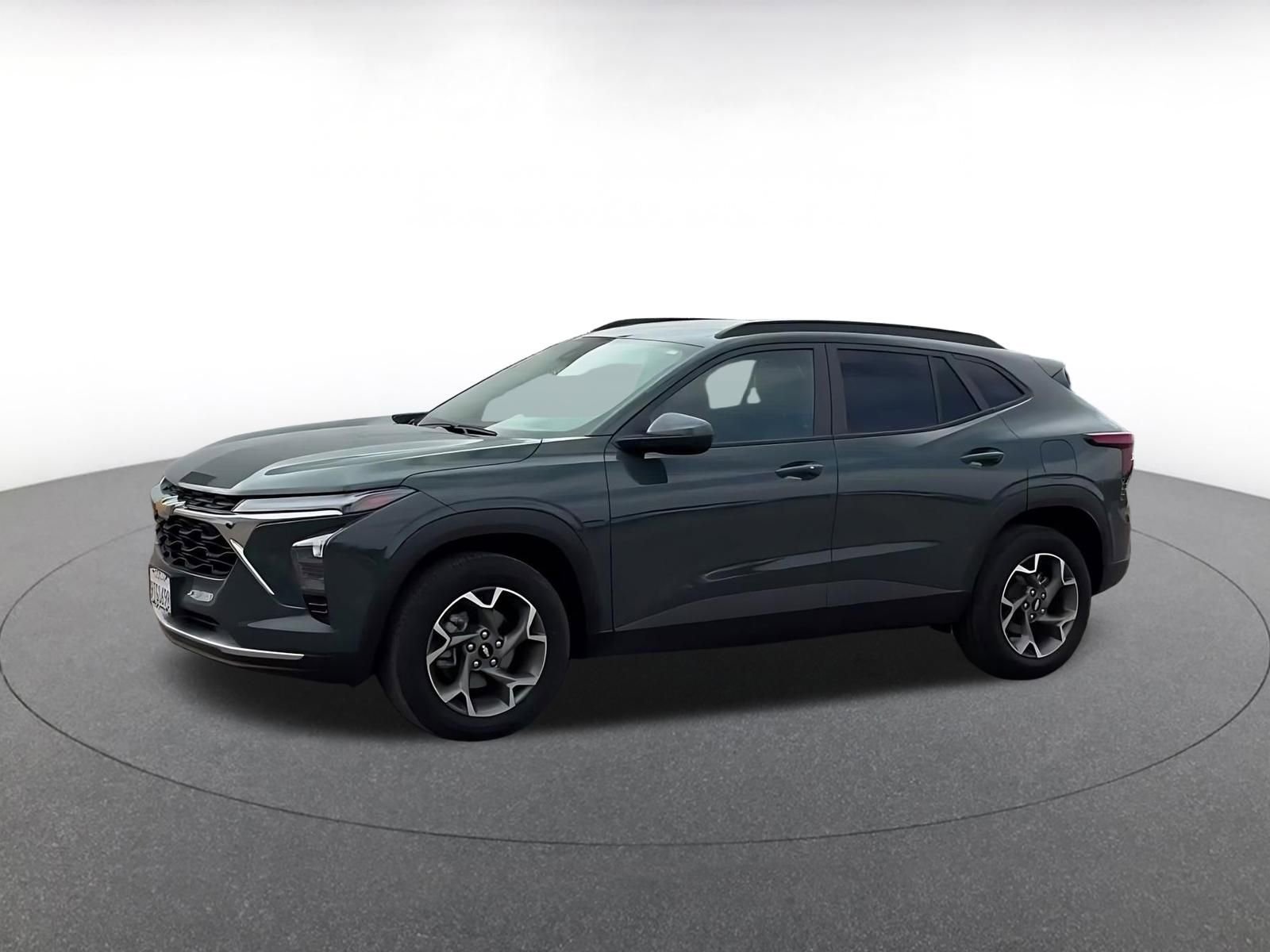 Thumbnail: 2025 Chevrolet Trax - 8