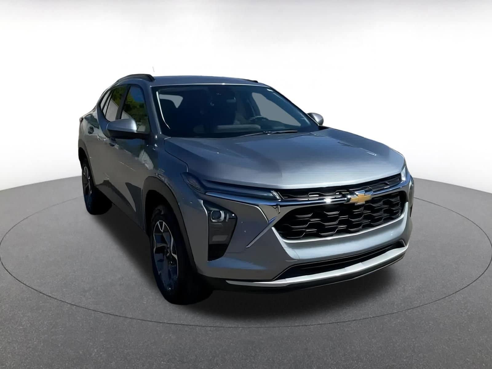 Thumbnail: 2025 Chevrolet Trax - 3