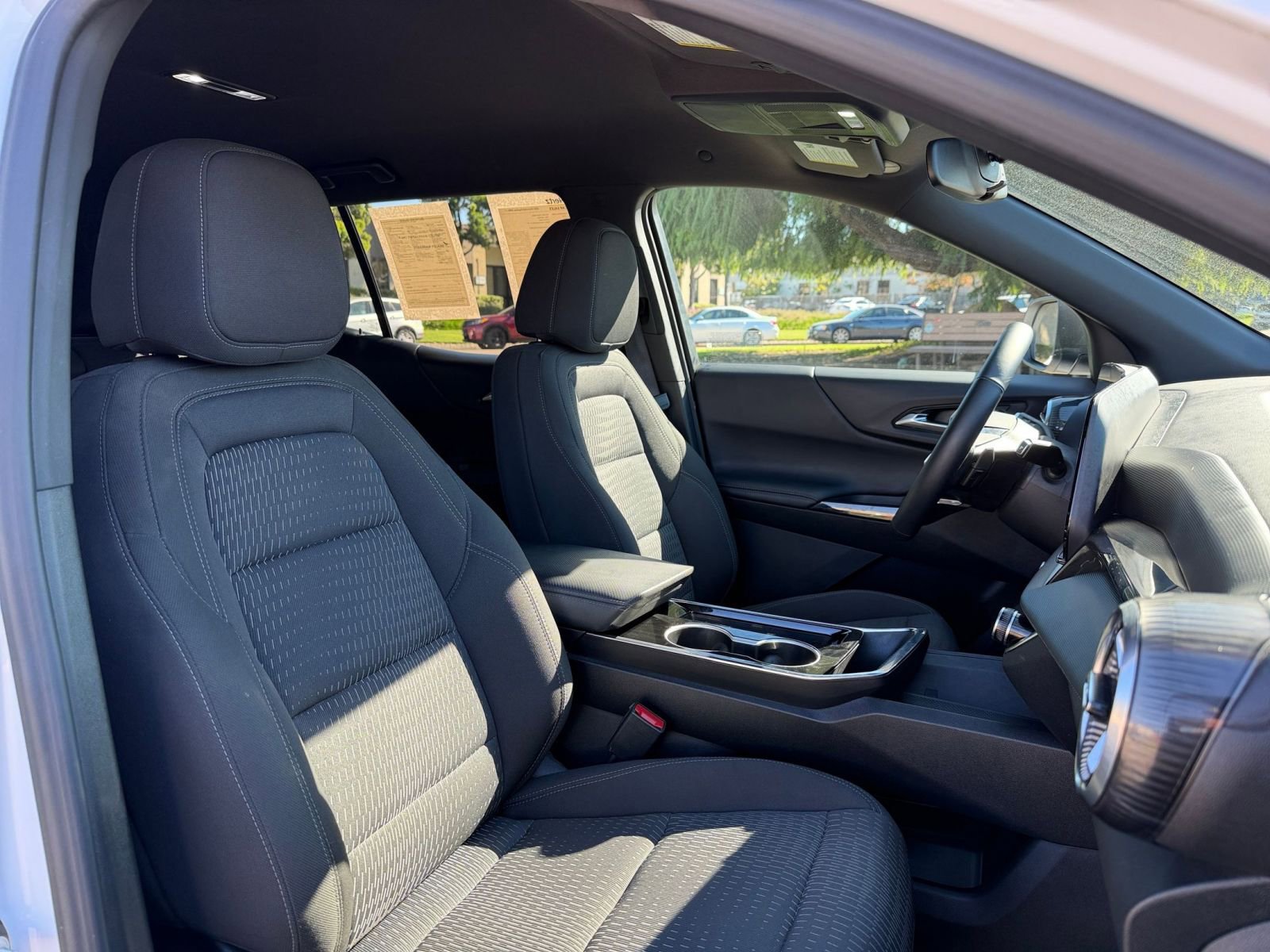 Thumbnail: 2025 Chevrolet Equinox - 35