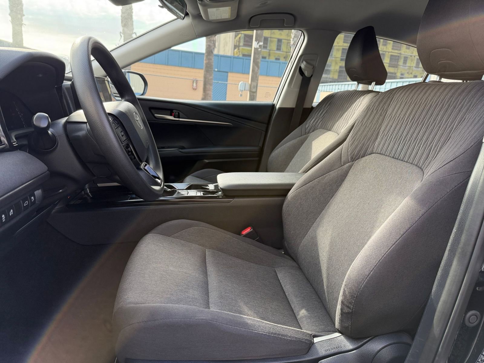 Thumbnail: 2025 Toyota Camry - 25