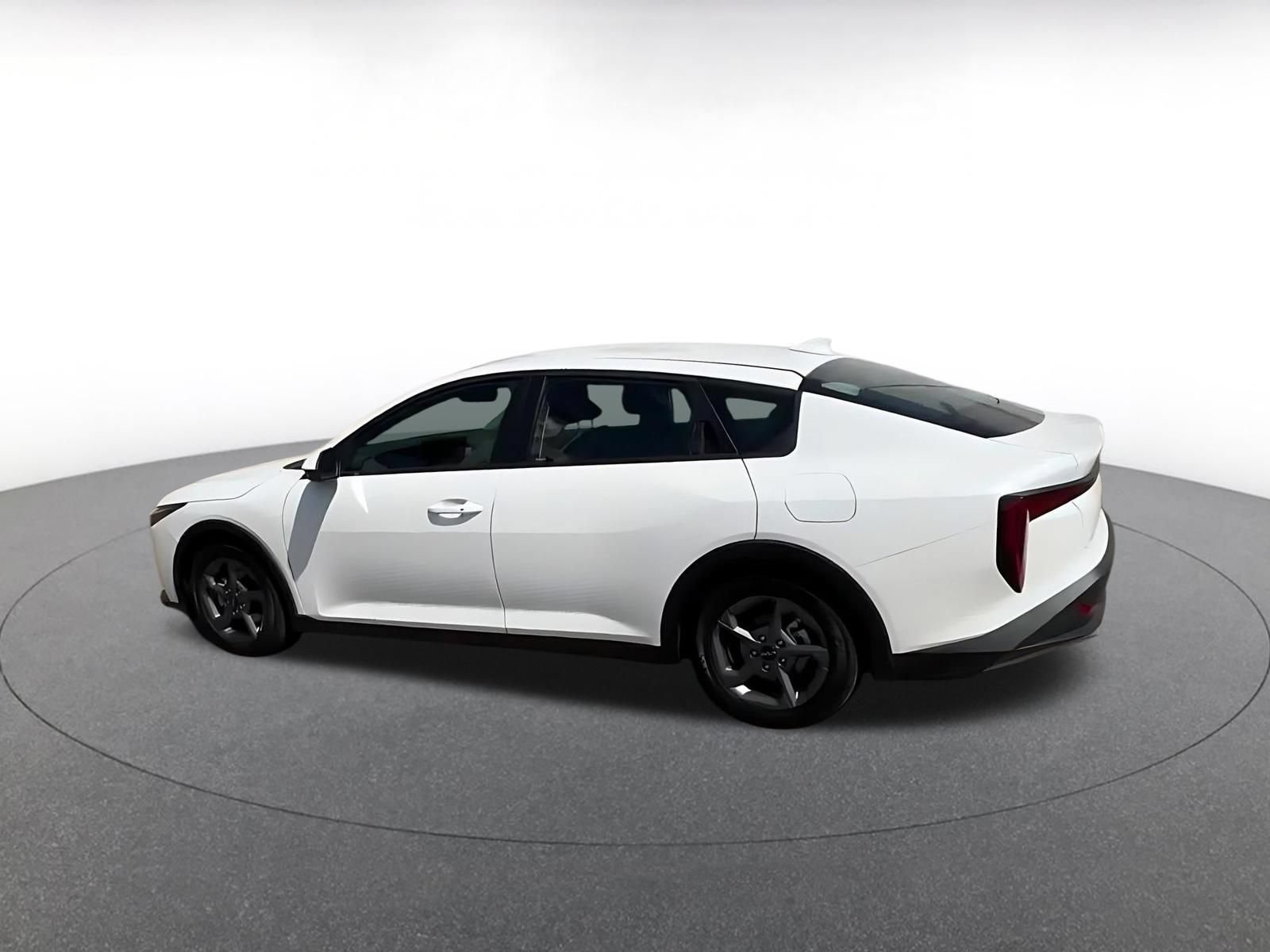 Thumbnail: 2026 Kia K4 - 9