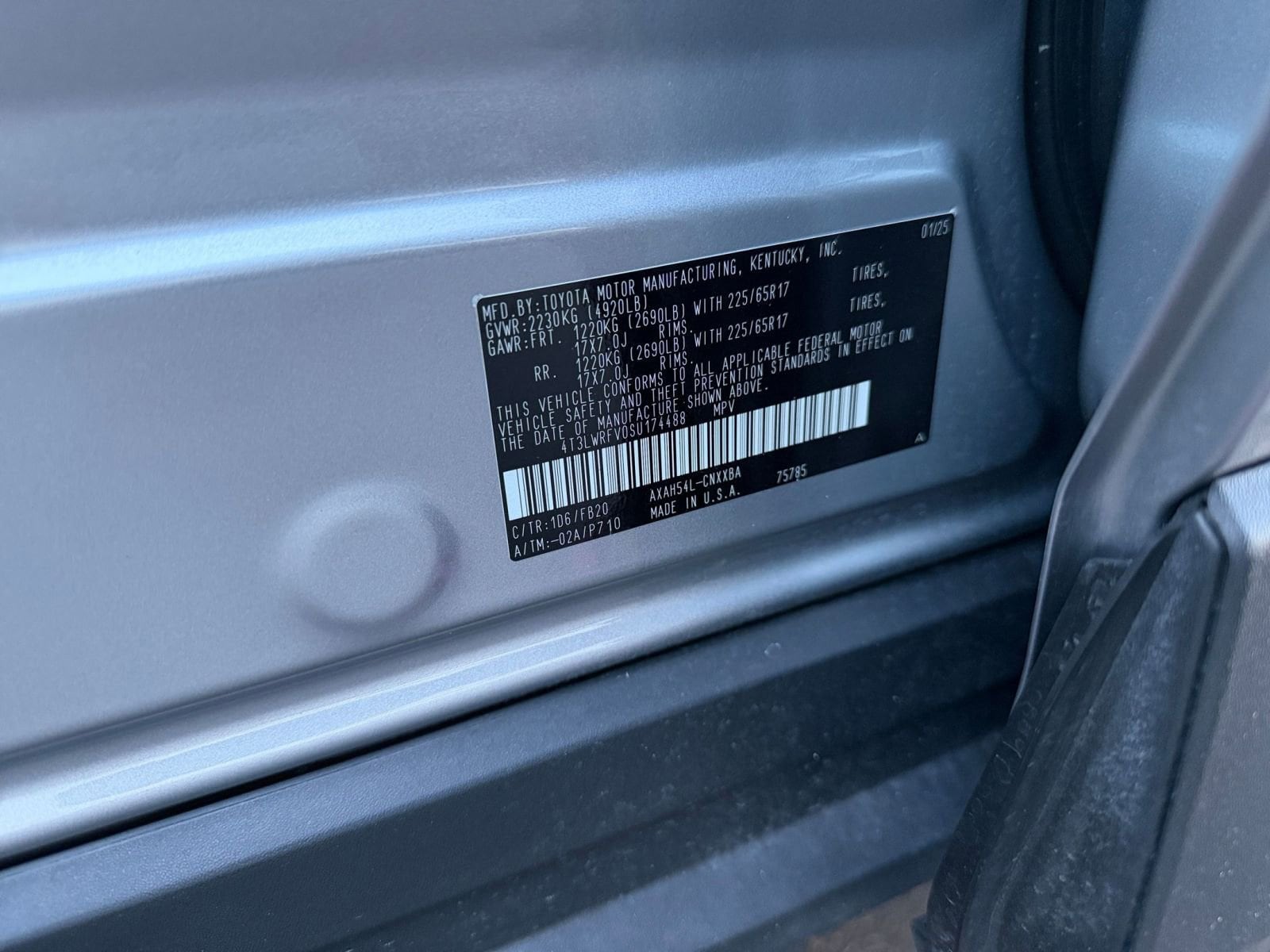 Thumbnail: 2025 Toyota RAV4 - 28