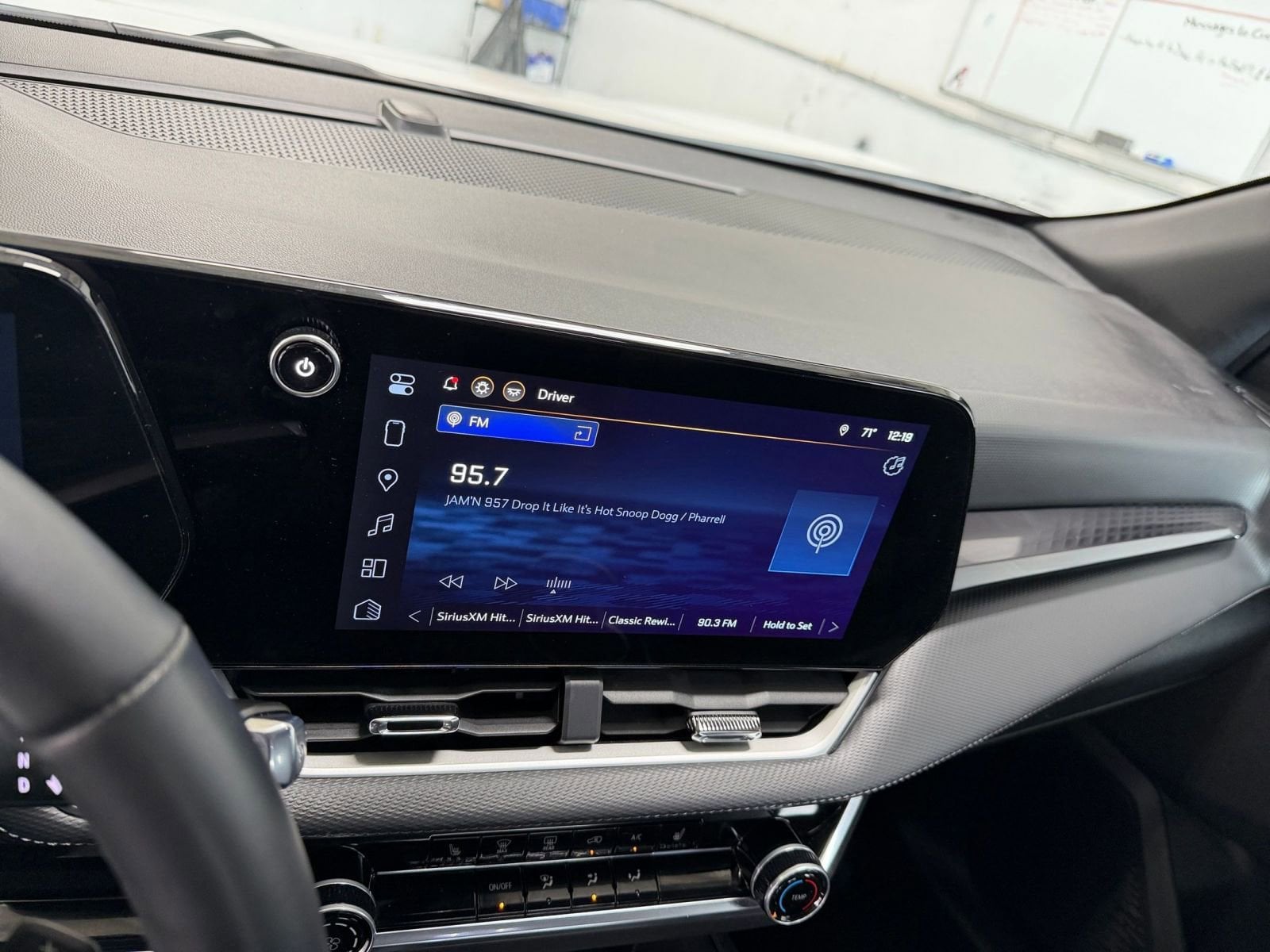 Thumbnail: 2025 Chevrolet Equinox - 21