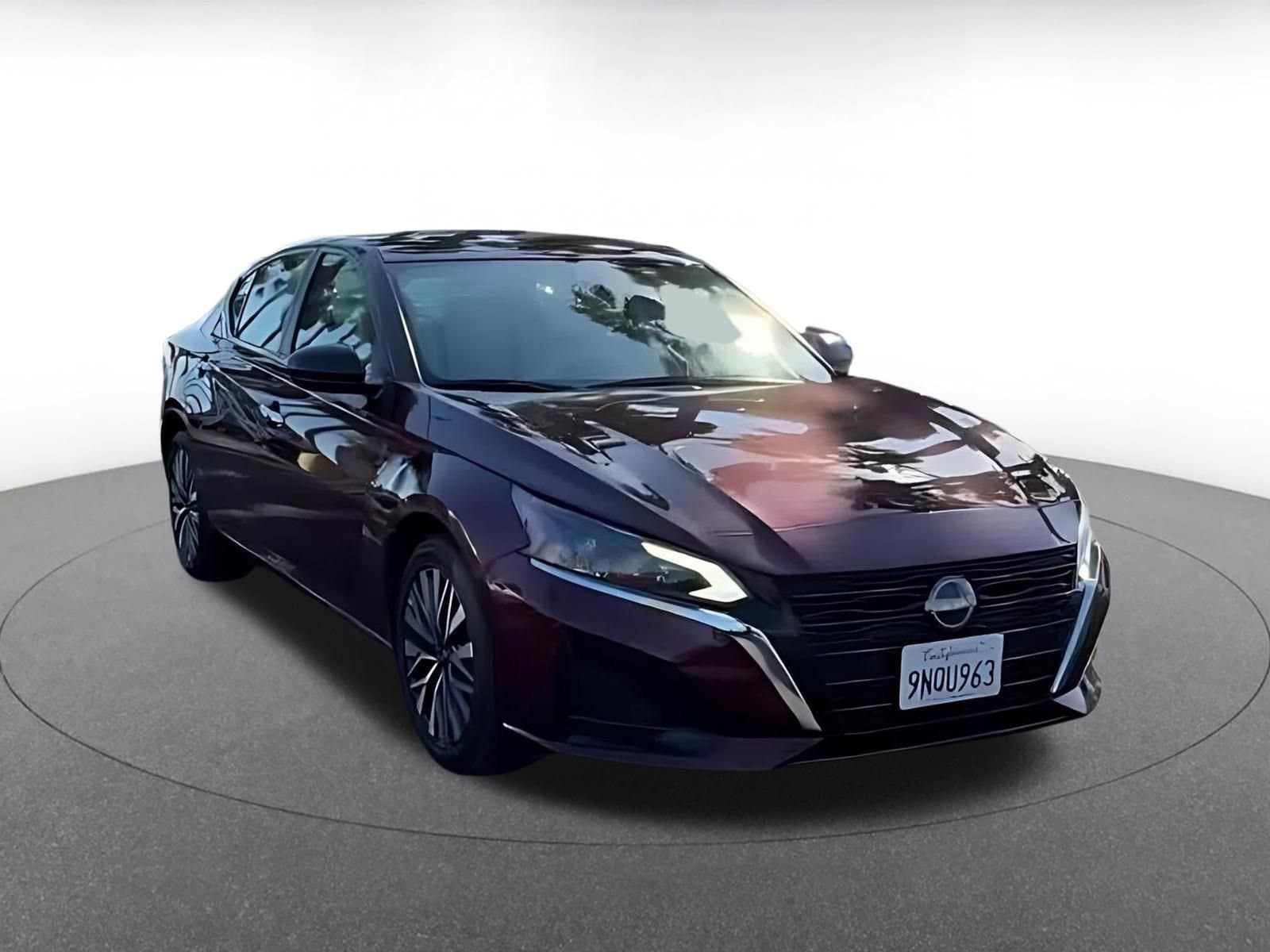 Thumbnail: 2025 Nissan Altima - 3