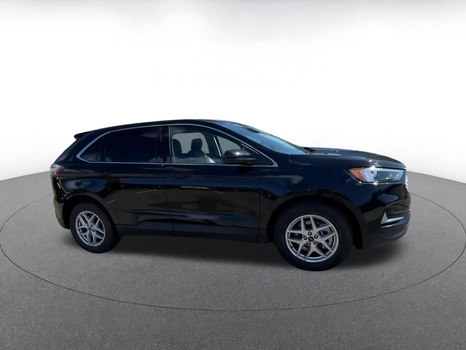 Thumbnail: 2024 Ford Edge - 2