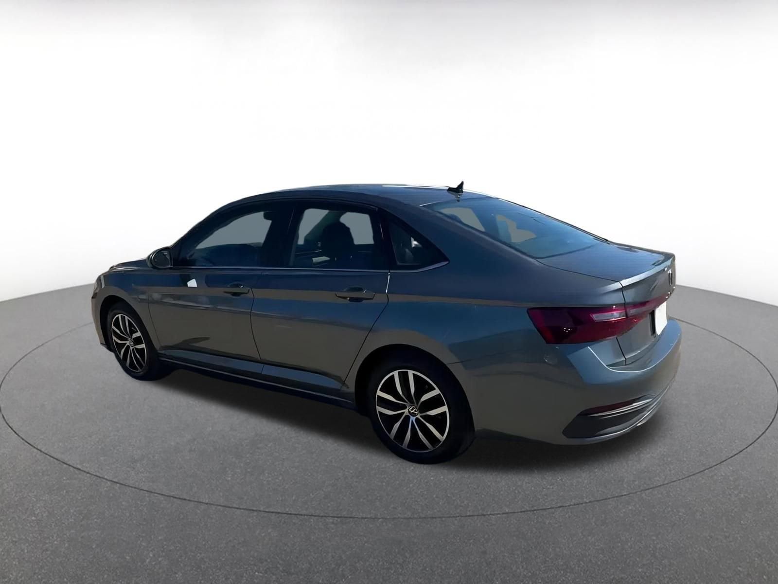 Thumbnail: 2025 Volkswagen Jetta - 10