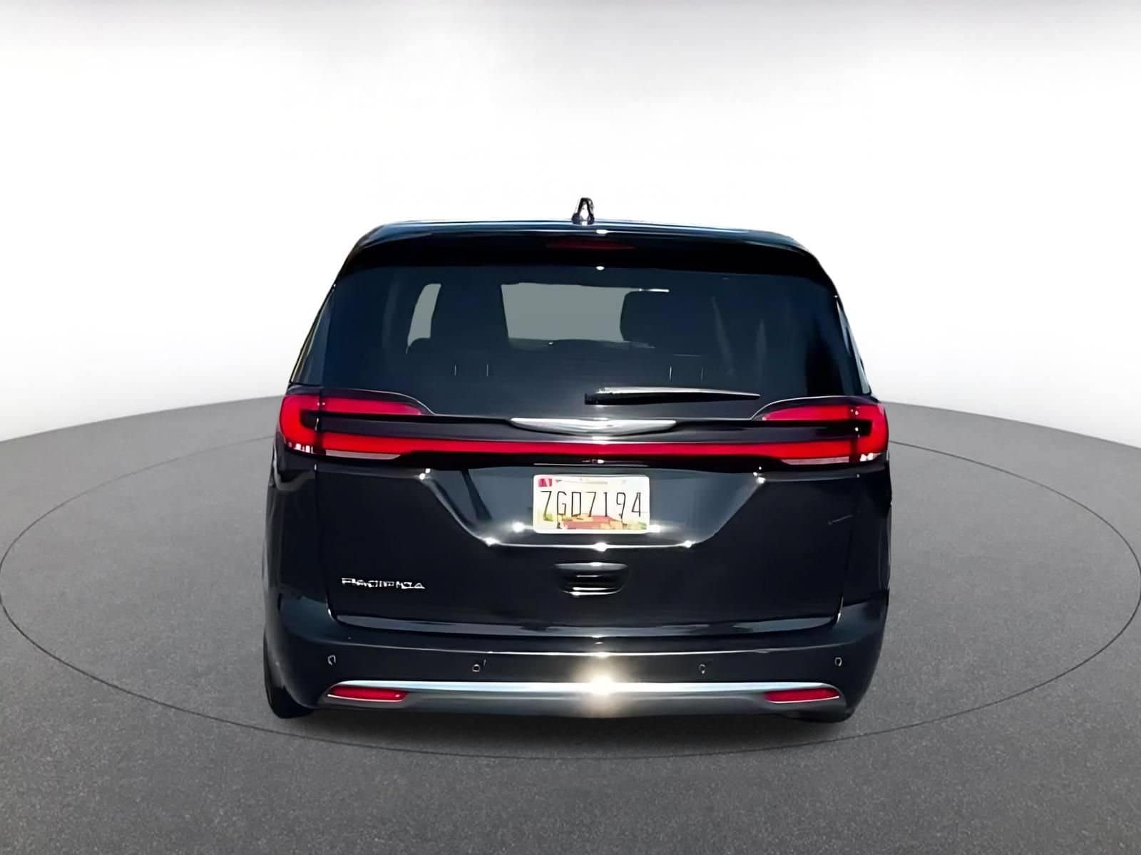Thumbnail: 2024 Chrysler Pacifica - 12