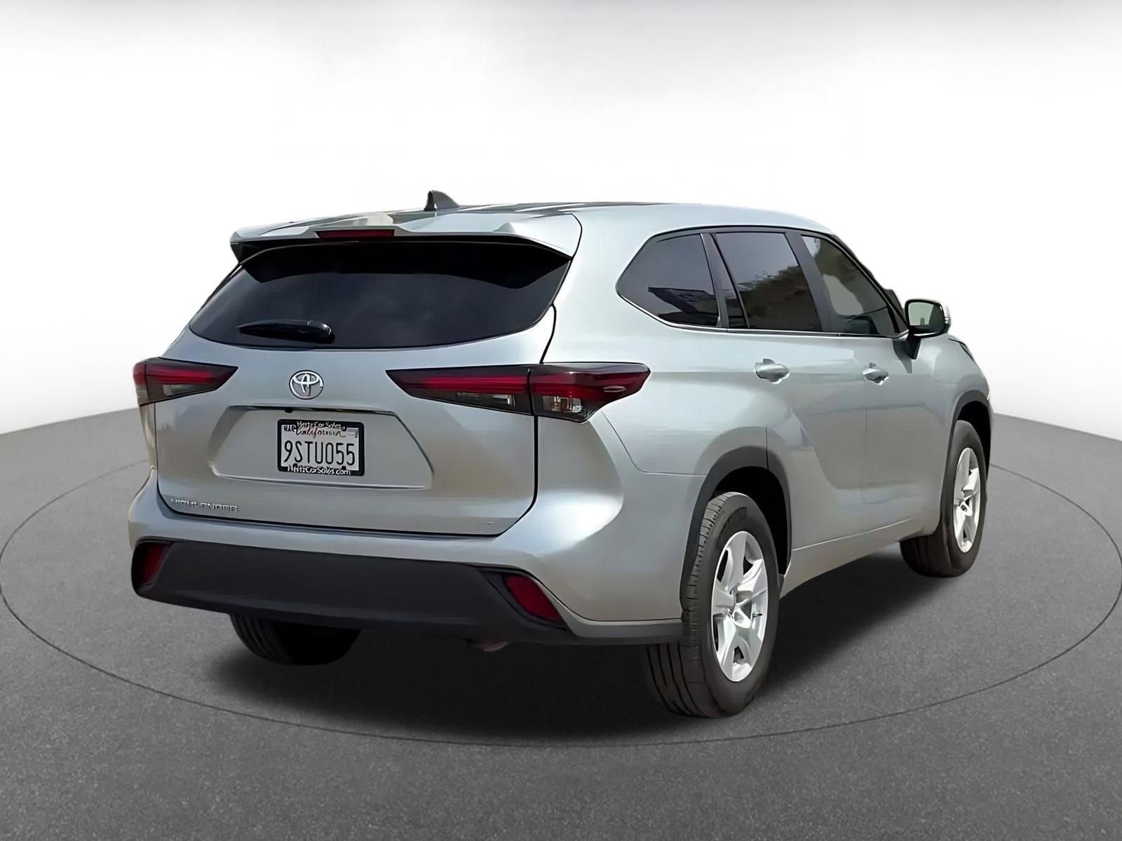 Thumbnail: 2025 Toyota Highlander - 14