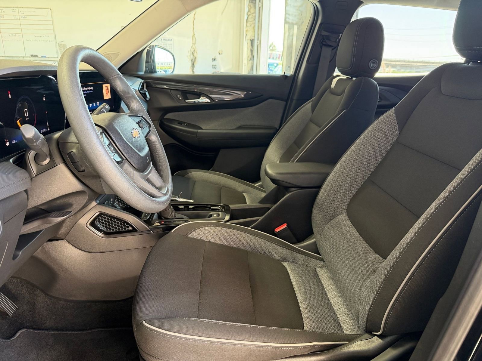 Thumbnail: 2025 Chevrolet TrailBlazer - 24