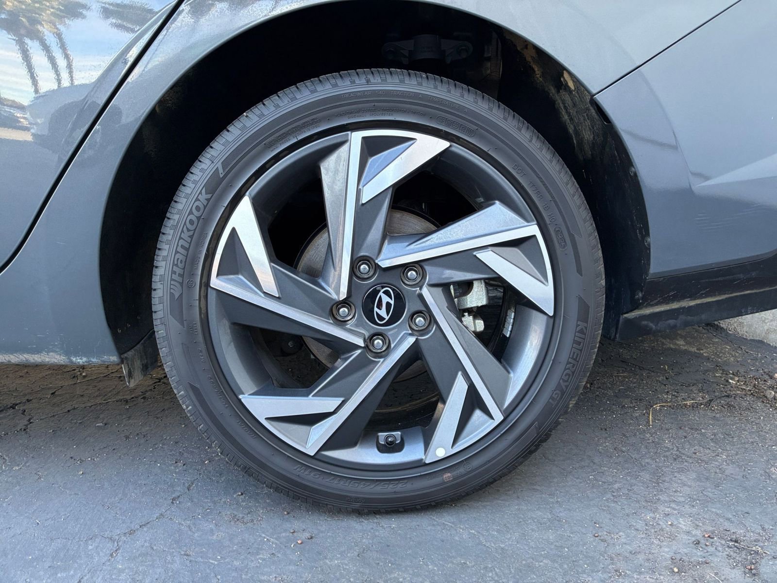 Thumbnail: 2025 Hyundai Elantra - 32