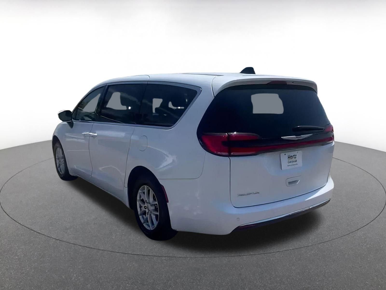 Thumbnail: 2023 Chrysler Pacifica - 11