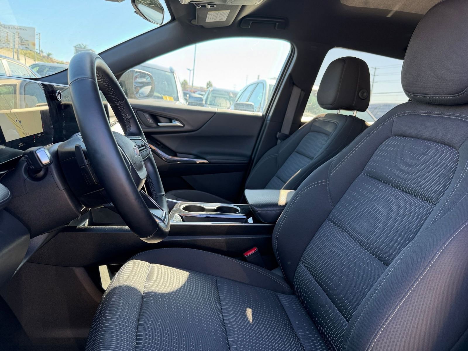 Thumbnail: 2025 Chevrolet Equinox - 25