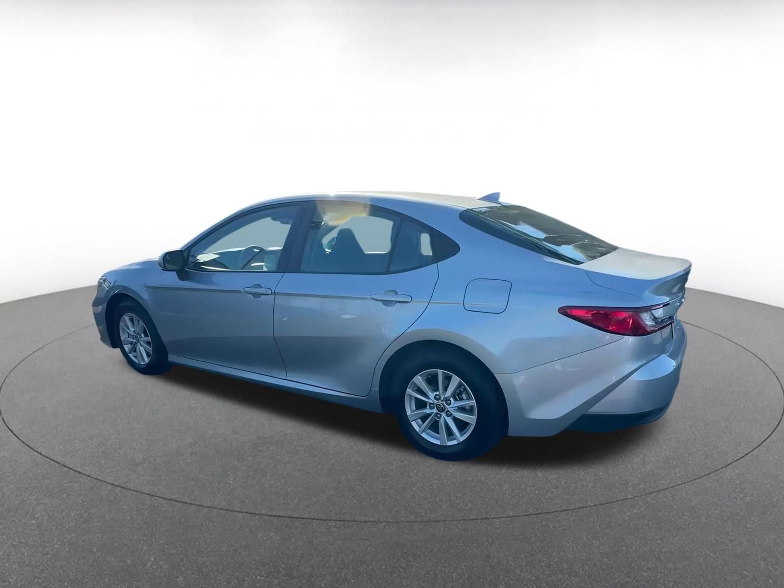 Thumbnail: 2025 Toyota Camry - 10