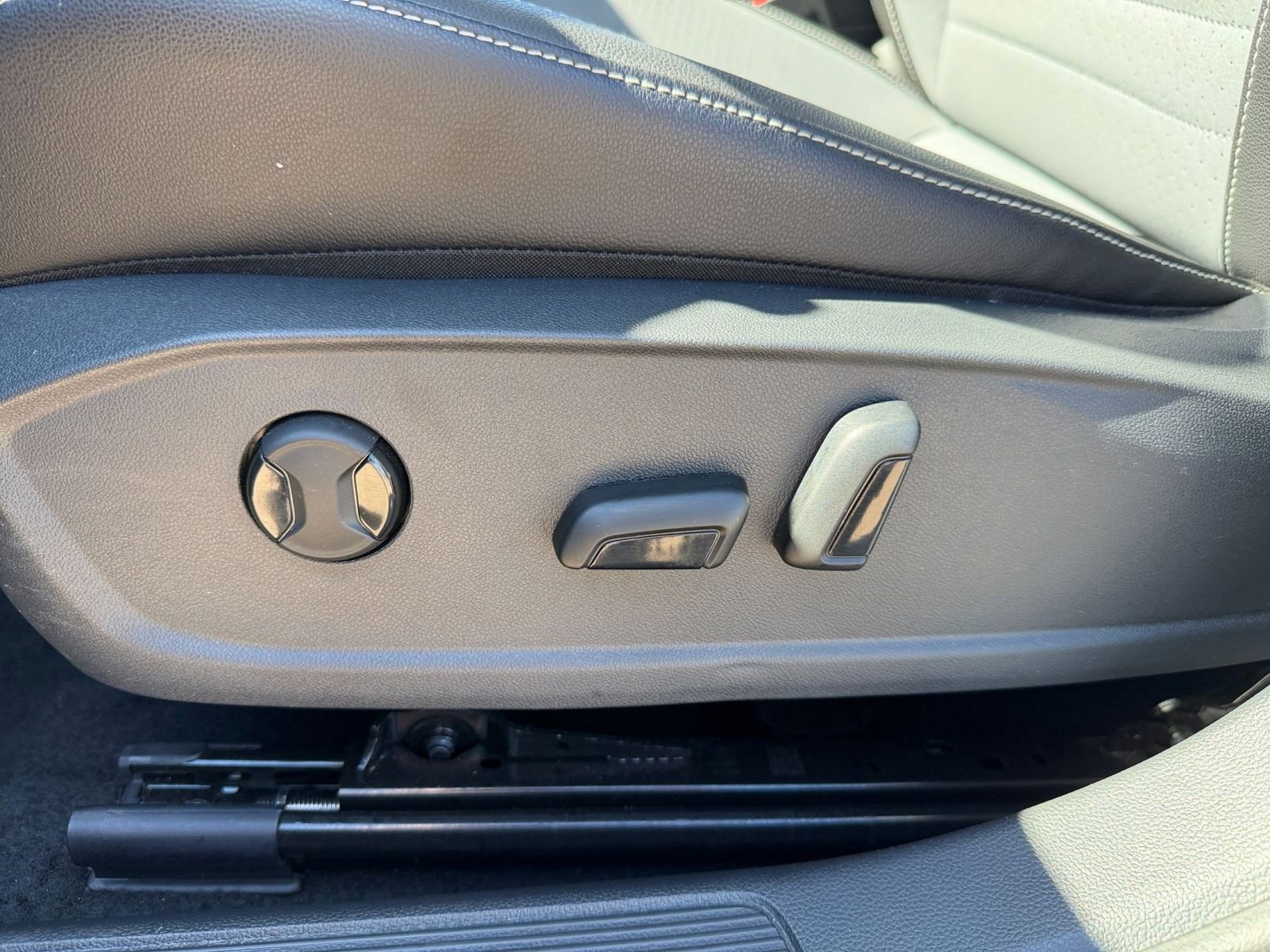 Thumbnail: 2025 Volkswagen Jetta - 23