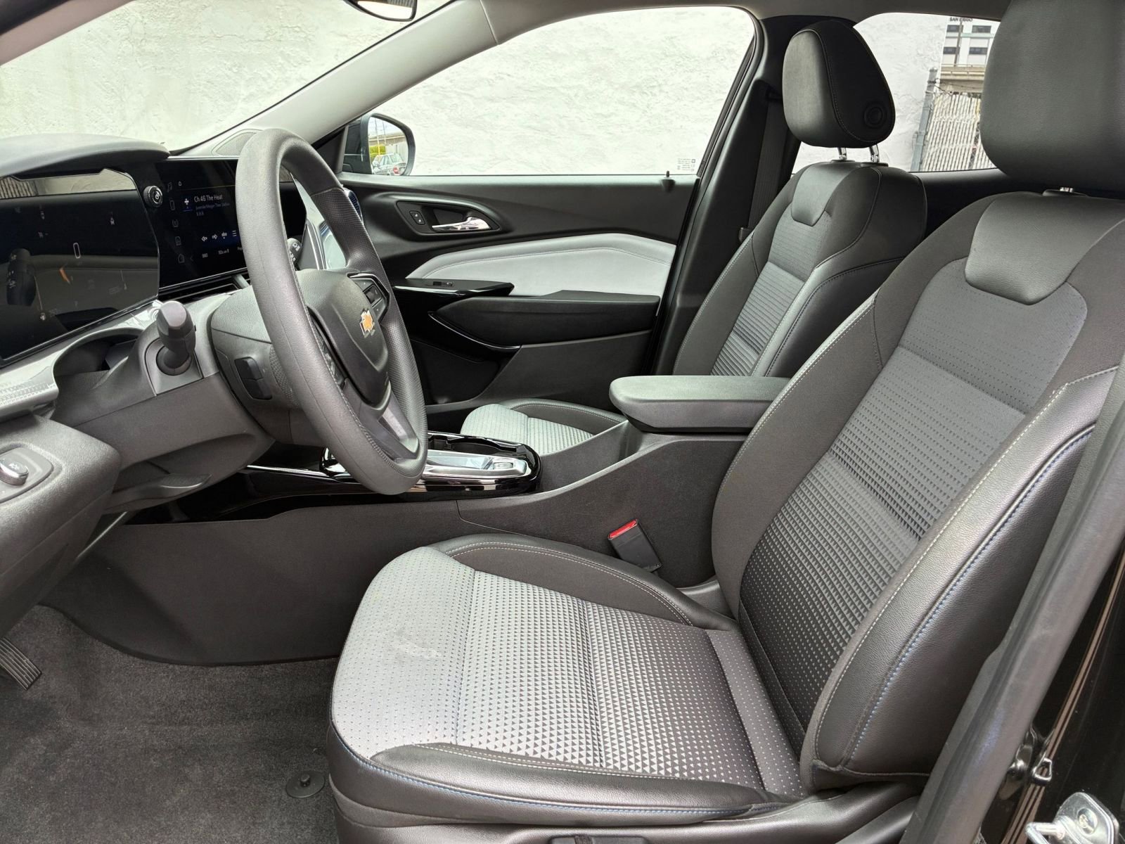 Thumbnail: 2025 Chevrolet Trax - 25