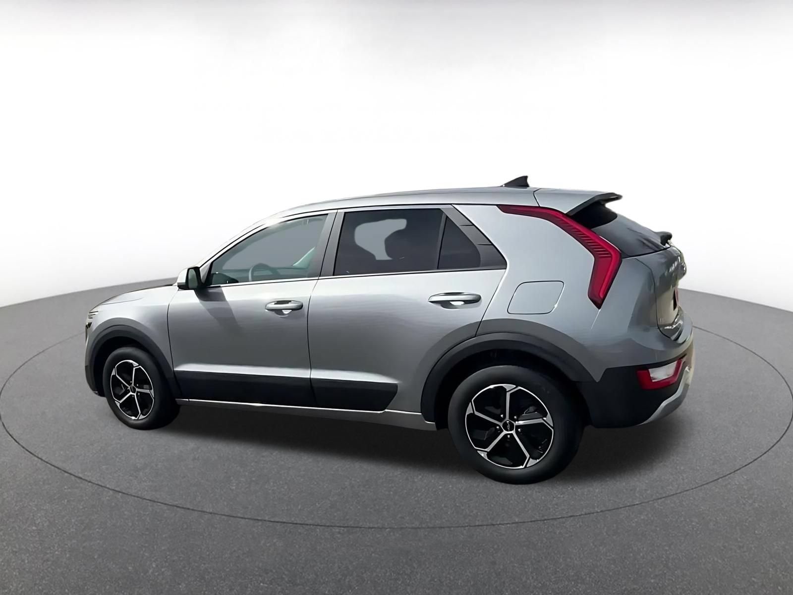 Thumbnail: 2026 Kia Niro - 8