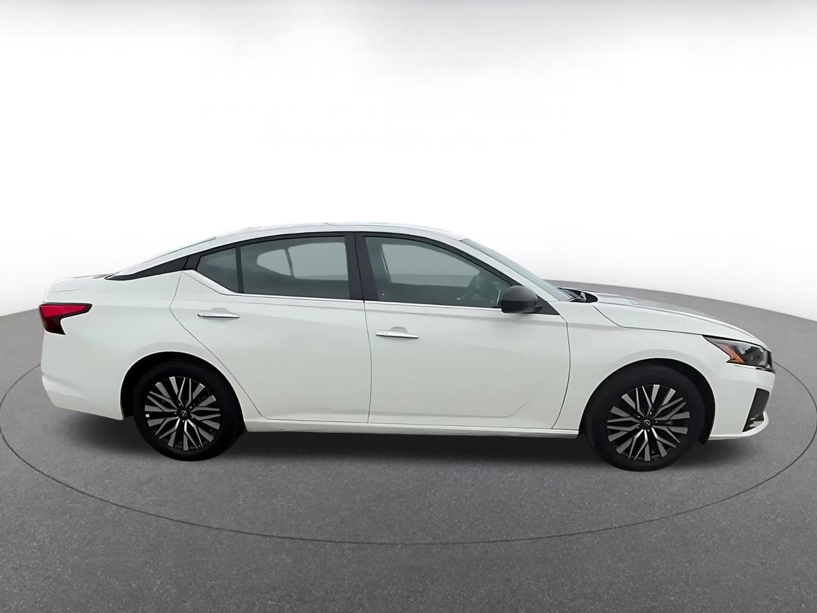 Thumbnail: 2025 Nissan Altima - 14
