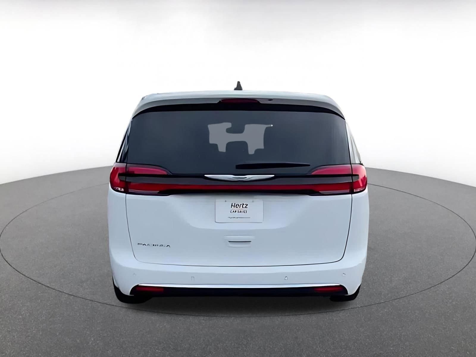 Thumbnail: 2025 Chrysler Pacifica - 12